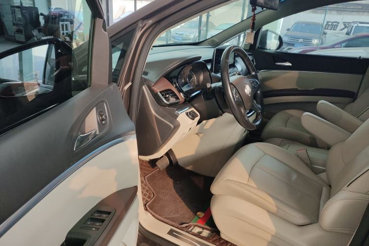 Used Buick GL8 2021 Land Cruiser Executive 652T Premium Model
