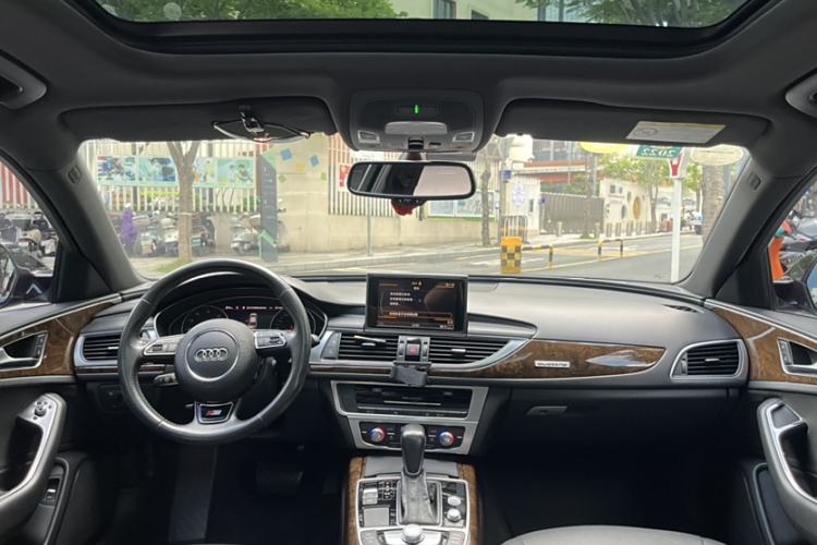 Used Audi A6L 2018 30th Anniversary Edition 45 TFSI quattro Sport model
