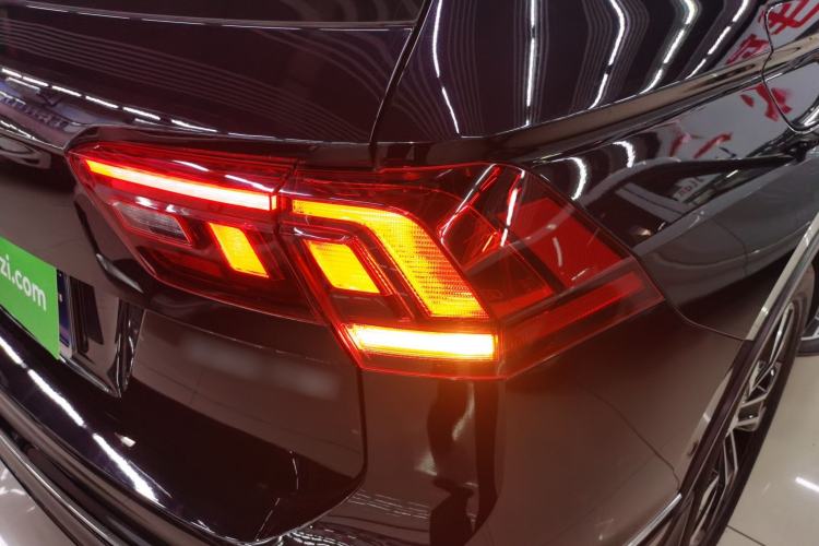 Used Volkswagen Tiguan L 2024 Outstanding Model 330TSI Automatic Two-Wheel Drive R-Line Dragon Glory Edition
