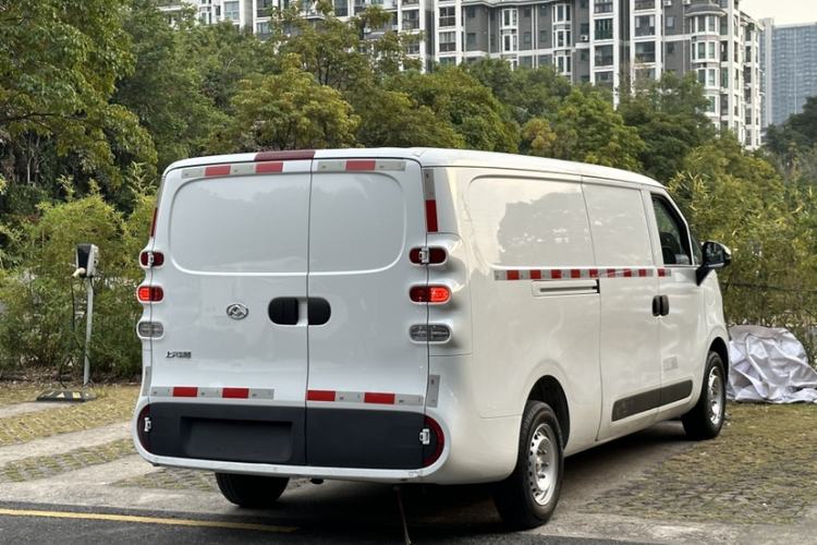 Used SAIC MAXUS Dana V1 2024 V1 Long Wheelbase Low Roof (51 kWh)