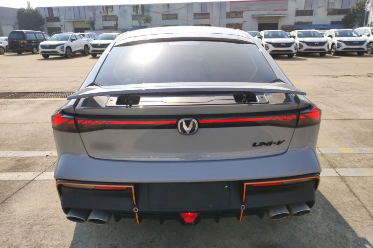 Used Changan UNI-V 2023 2.0T Leading-Speed Edition
