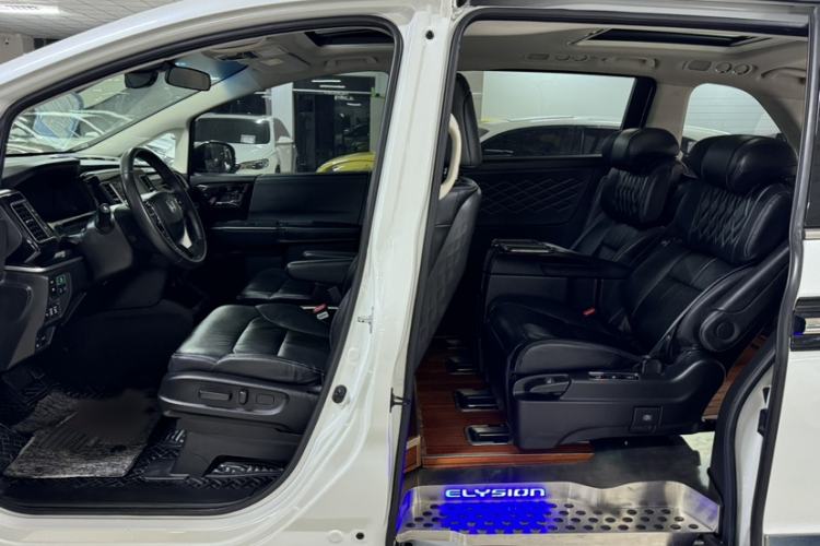 Used Honda Elysion 2019 2.0L Hybrid Luxury Edition
