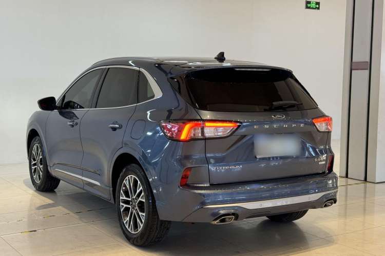 Used Ford Escape 2020 EcoBoost 245 Four-Wheel Drive Luxury Edition
