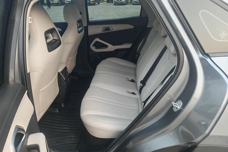 Used BYD Yuan UP 2025 Intelligent Driving Version 401 km Leading Edition
