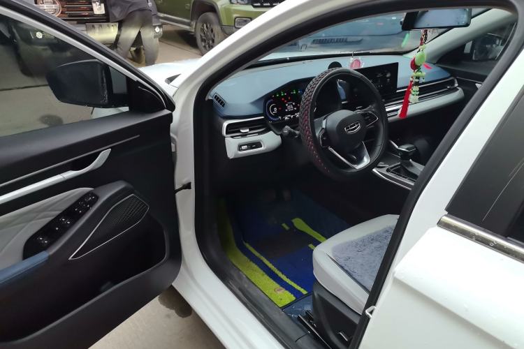 Used Geely Auto Emgrand 2022 4th Generation 1.5L CVT Flagship Model
