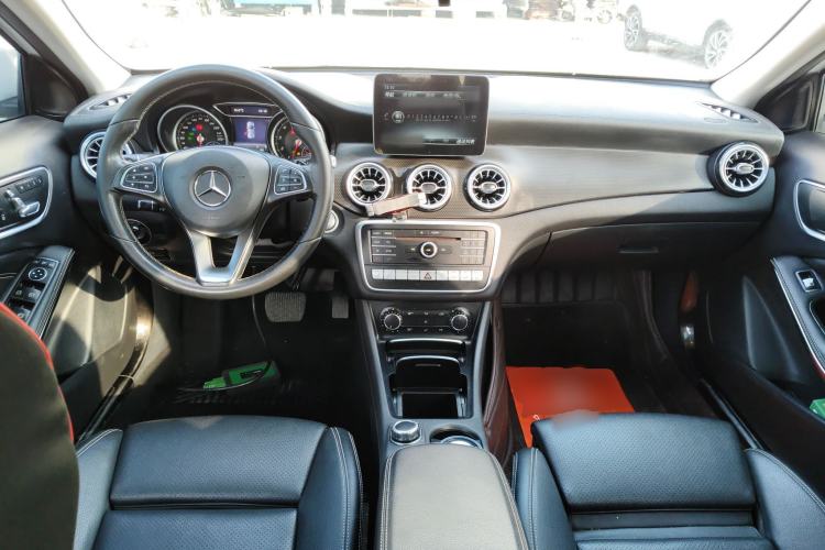 Used Mercedes-Benz GLA 2017 GLA 220 4MATIC Fashion Model