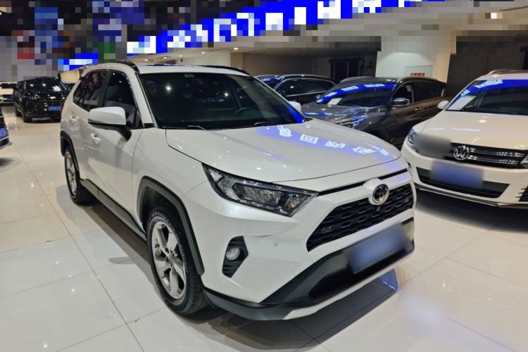 Used Toyota RAV4 2022 2.0L CVT Two-Wheel Drive Fashion Plus Edition
