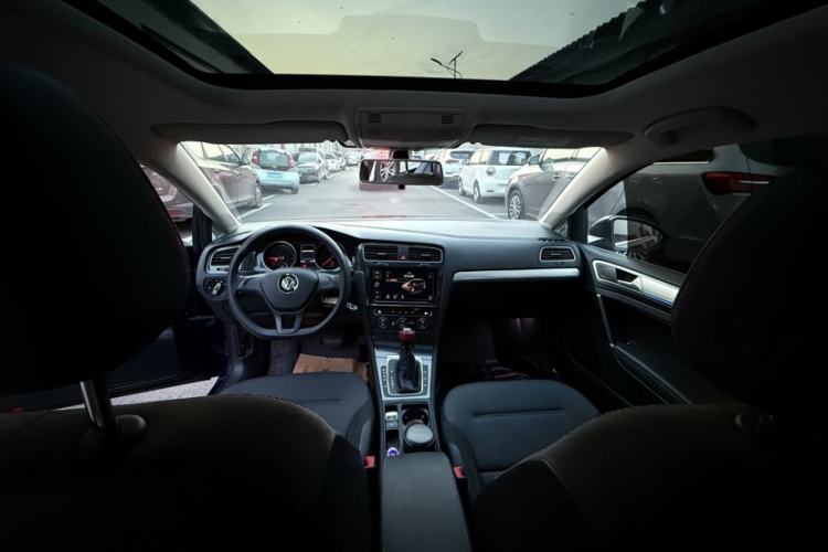 Used Volkswagen Golf Pure Electric 2020 Chari