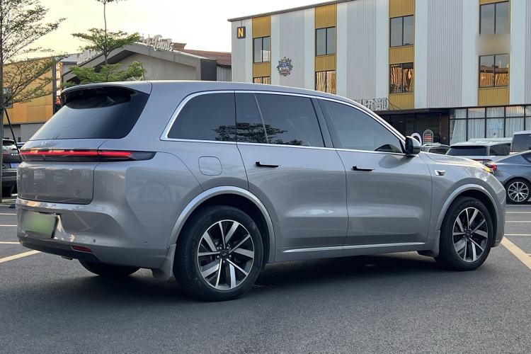 Used Li Auto L8 2023 Pro Model
