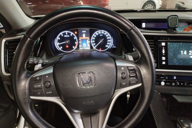 Used Honda Spirior 2015 2.0L Prestige Edition
