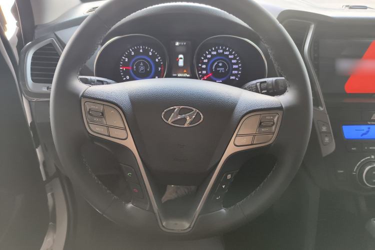 Used Hyundai Santa Fe 2013 2.4L Automatic Two-Wheel Drive Smart Version
