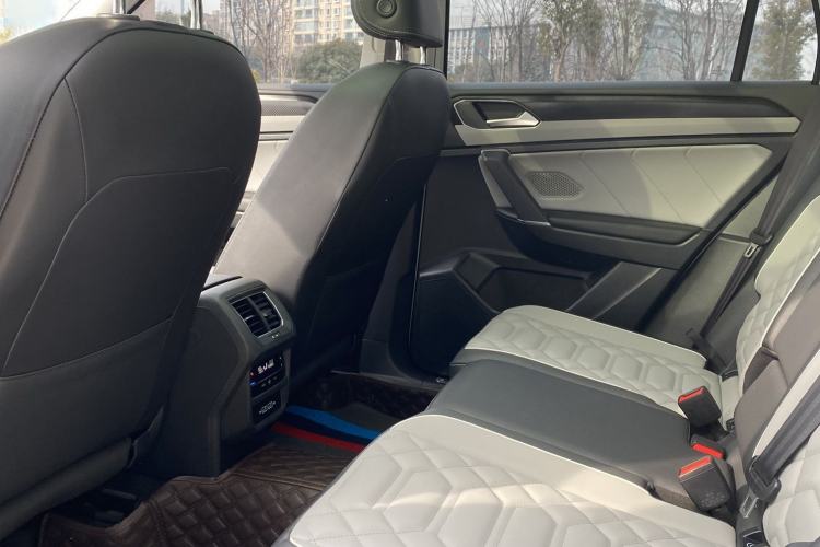 Used Volkswagen Tayron 2023 330TSI Two-Wheel-Drive Luxury Plus Advanced Version
