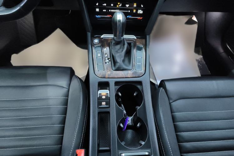 Used Volkswagen Magotan 2020 330TSI DSG Leading Model
