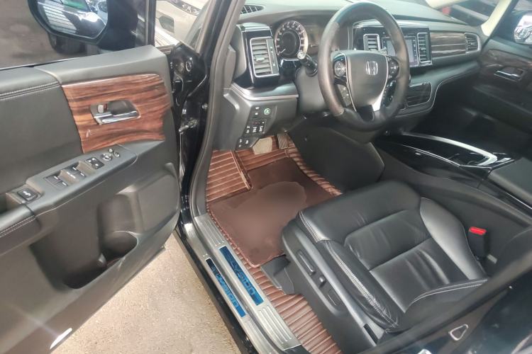 Used Honda Elysion 2016 2.4L Supreme Edition
