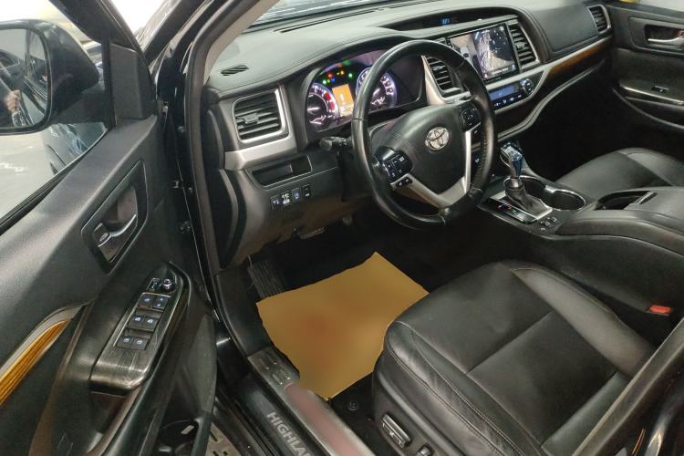 Used Toyota Highlander 2015 2.0T Four-Wheel Drive Luxury Edition 7-Seater
