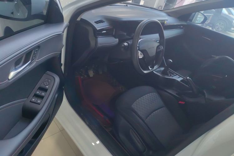 Used Roewe i5 2023 1.5L Manual Comfort Edition
