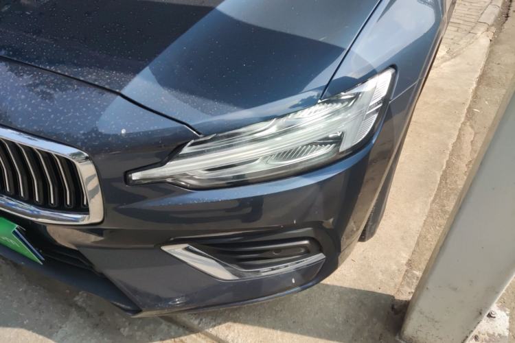 Used Volvo S60 2021 T4 Zhiyi Luxury Edition
