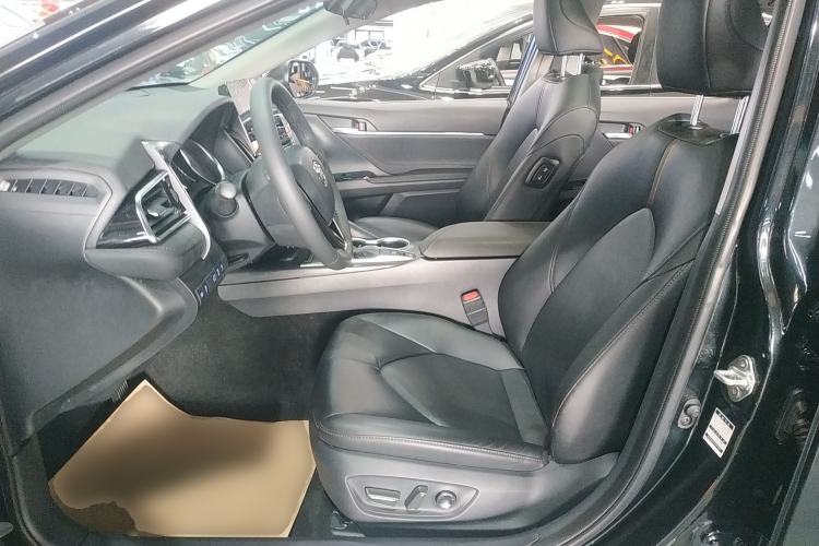 Used Toyota Camry 2023 2.0G Luxury Edition