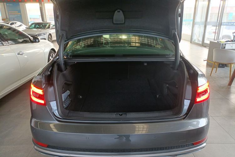 Used Audi A4L 2019 40 TFSI Fashion Edition China VI Emission Standard
