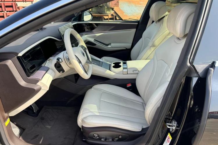 Used Denza Z9 2024 1100 km Four-Wheel Drive Max Version