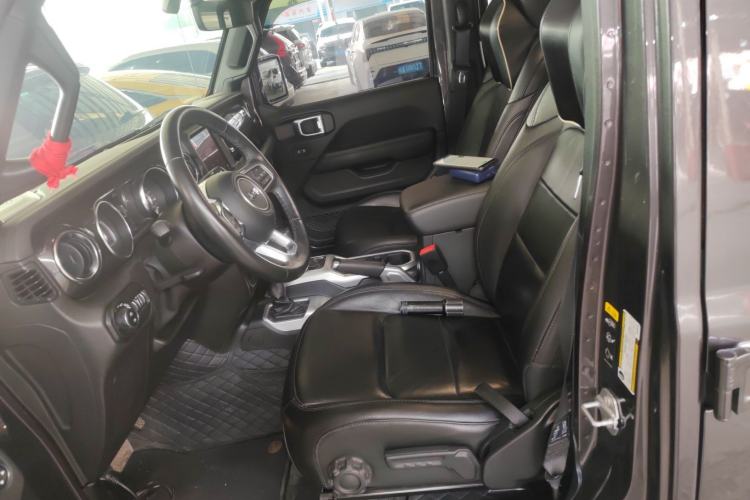 Used  Wrangler 2021 2.0T Sahara Four-Door Edition
