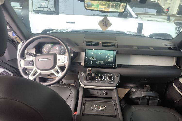 Used Land Rover Defender 2023 90 3.0T P400 XS
