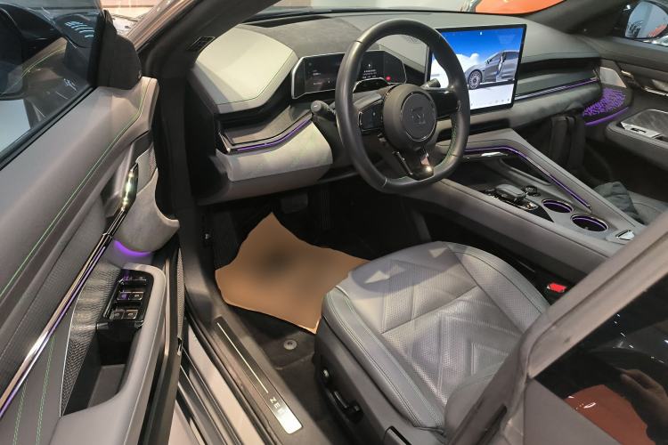 Used Zeekr 001 2023 WE Edition 100 kWh
