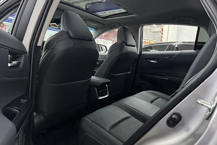 Used Toyota Venza 2023 2.0L CVT Two-Wheel Drive Prestige Version
