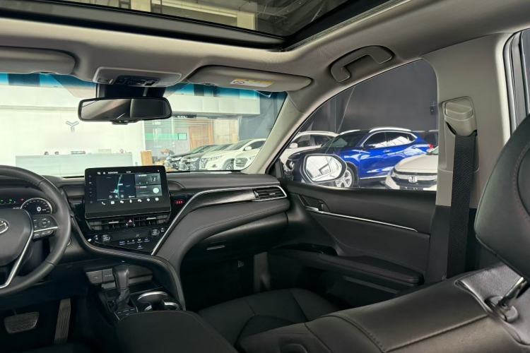 Used Toyota Camry 2021 2.5G Luxury Edition
