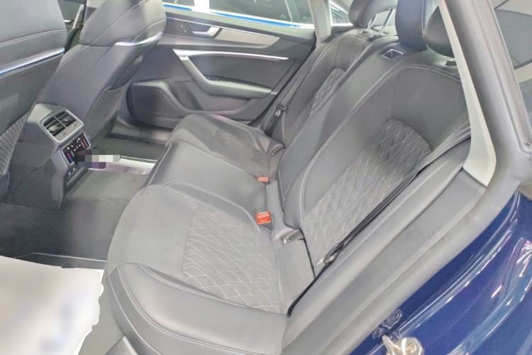 Used Audi A7L 2024 45TFSI quattro S-line Visionary Edition Flow Crystal Package
