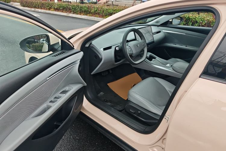 Used XPeng MONA M03 2024 620 with Ultra-Long Range
