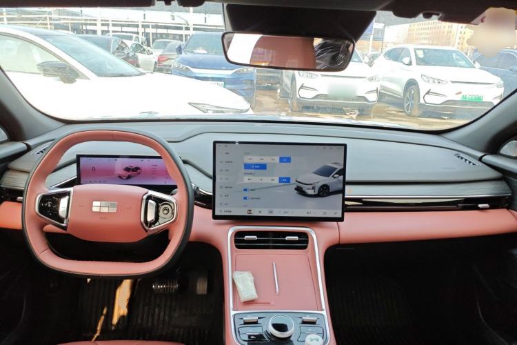 Used  L6 2025 EM-i 140km Starship Edition
