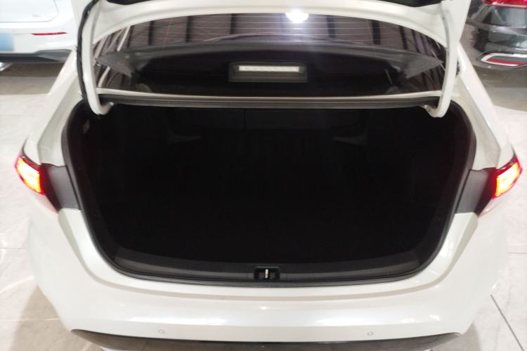 Used Toyota Levin 2019 Dual-Engine 1.8H E-CVT Sport Edition China VI Standard
