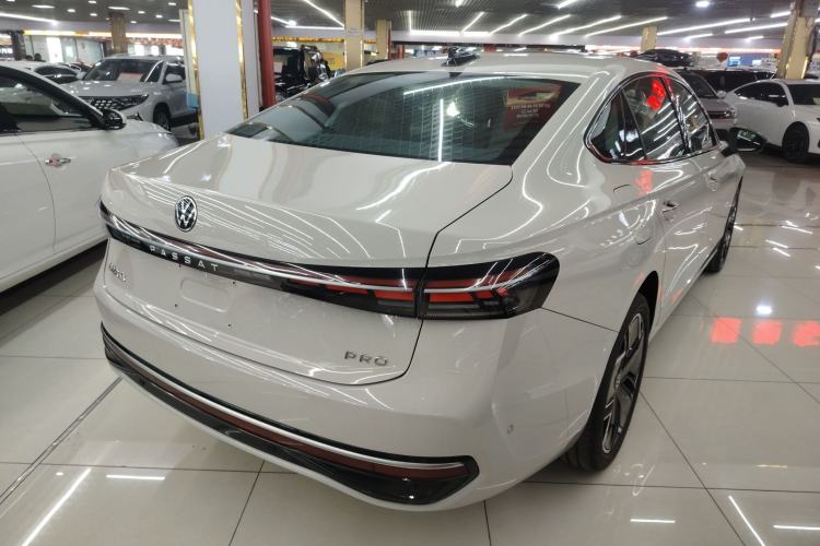Used Volkswagen Passat 2025 Pro 380TSI Starry Dragon Luxury Edition