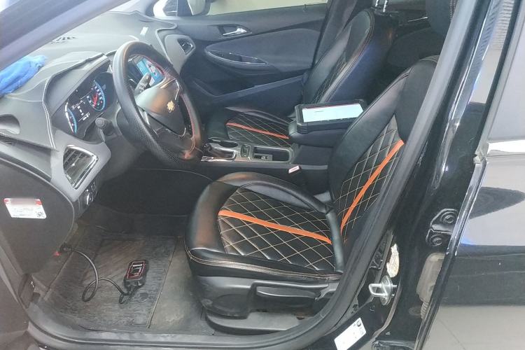 Used Chevrolet Cruze 2018 320 Automatic Pioneer Sunroof Edition
