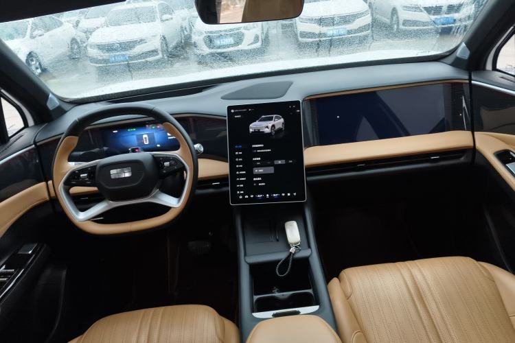 Used  L7 2023 1.5T 115 km MAX
