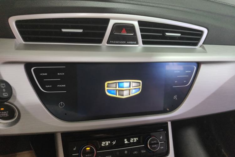 Used Geely Auto Emgrand X7 Sport 2018 1.8TD Automatic Two-Wheel Drive ZhiZun Model with 4G Connectivity