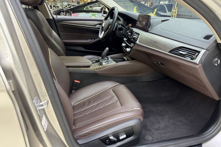 Used BMW 5 Series 2019 Facelifted 530Li Leading Edition Luxury Package
