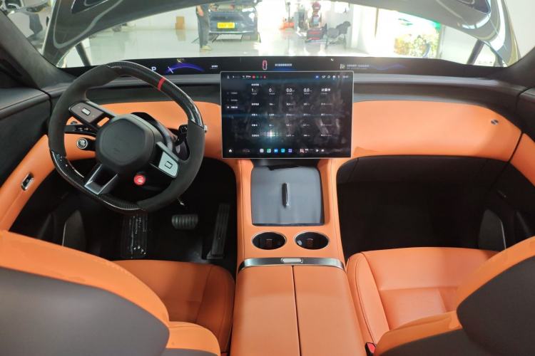 Used  YU7 2025 Ultra-Long Range High-Performance All-Wheel-Drive Max Edition
