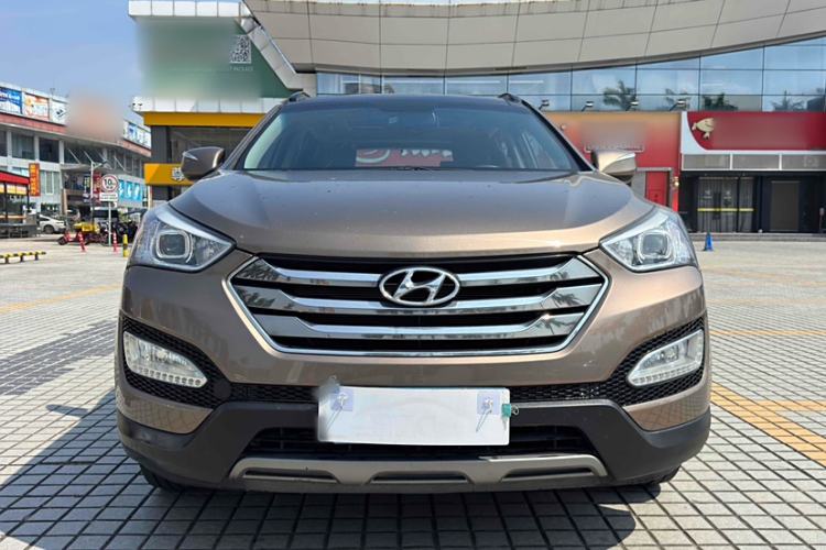 Used Hyundai Santa Fe 2013 2.4L Automatic Two-Wheel Drive Smart Version
