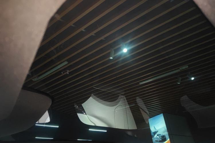 Used  L07 2025 530 Ultra Qiankun Intelligent Driving ADS SE Pure Electric Version
