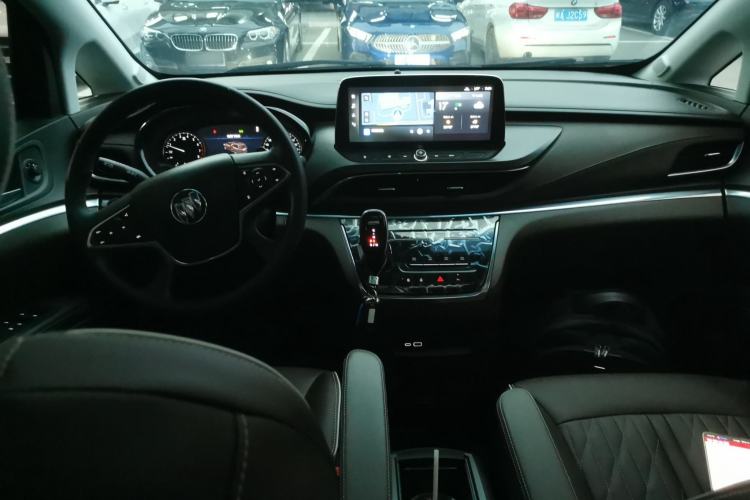 Used Buick GL8 2022 Land Business Class 652T Luxury Model
