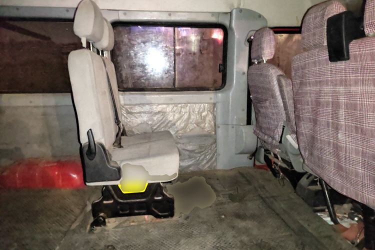 Used Iveco Power Daily 2017 2.5T Deluxe A32 Mid-Roof 5-7 Seater 47Z5 Passenger Van