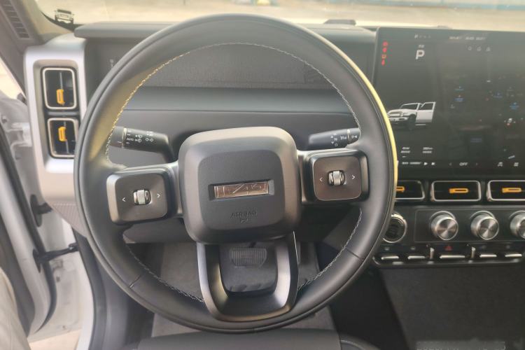 Used  V23 2025 501 Four-Wheel Drive Intelligent Driving Version
