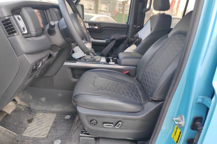 Used  T01 2025 2.0T Changfeng
