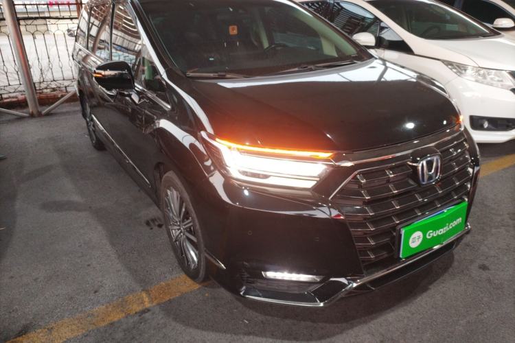 Used Honda Elysion 2022 2.0L eHEV Luxury Edition
