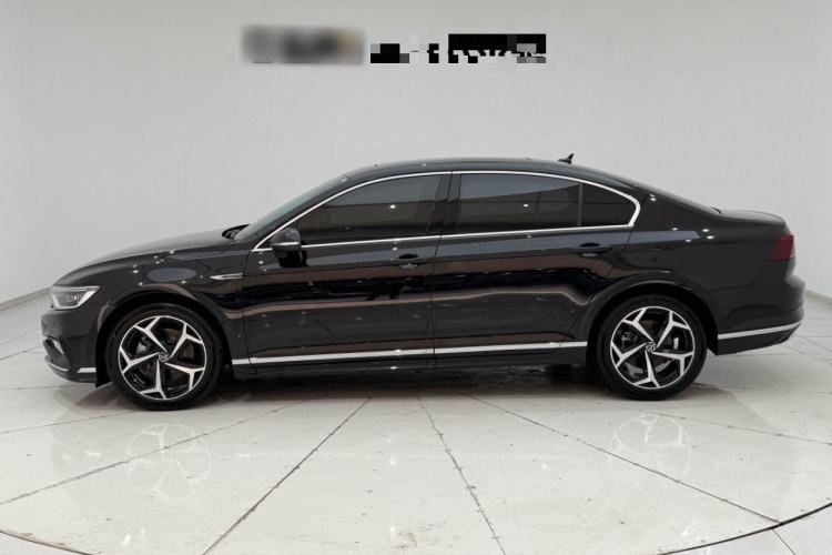 Used Volkswagen Magotan 2023 2 Million Units Commemorative Edition 330TSI DSG Luxury Version
