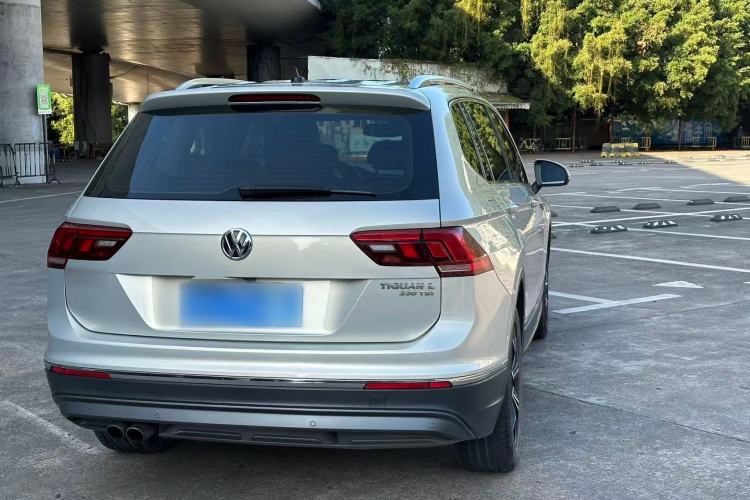 Used Volkswagen Tiguan L 2019 Revised 330TSI Automatic Two-Wheel Drive Smart & Luxury Edition China VI Standard
