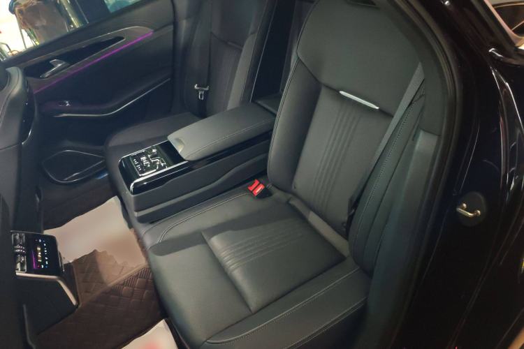 Used Hongqi H9 2020 2.0T Smart Connect Flagship Edition
