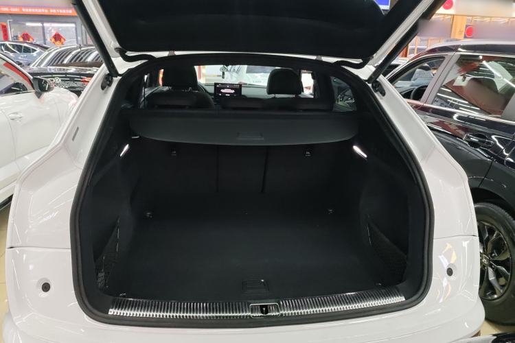 Used Audi Q5L Sportback 2021 40 TFSI Fashion Model
